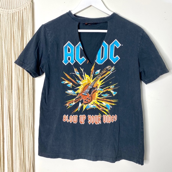 LF Tops - VINTAGE DISTRESSED AC/DC GRAPHIC T-SHIRT
